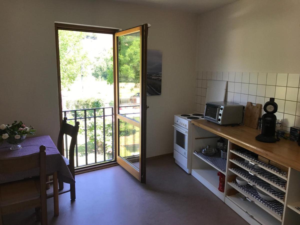 Ferienwohnung Altes Pfarrhaus Mit Flair Und Moselblick Brauneberg Exterior foto